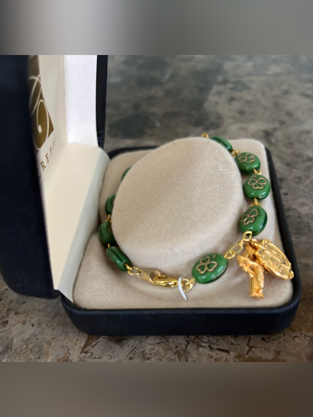Creed Jewelry Bracelet Imprint Shamrock Green/Gold Rosary Celtic Collegiate New - Picture 3 of 6